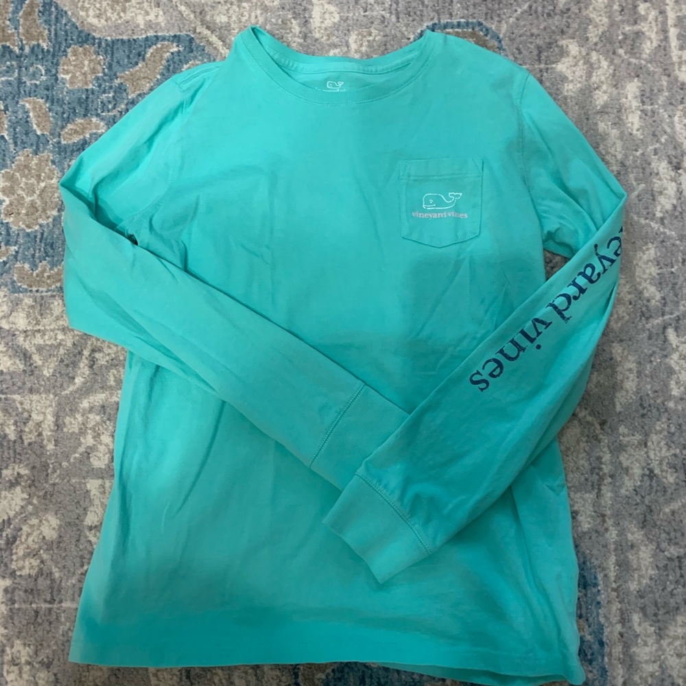 Vineyard vines tshirt